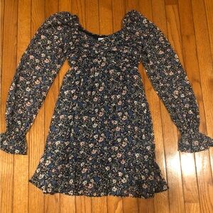 Hollister long sleeve floral dress